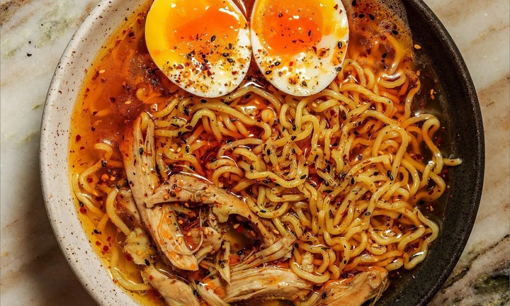 Có nên ăn sáng bằng mì tôm?