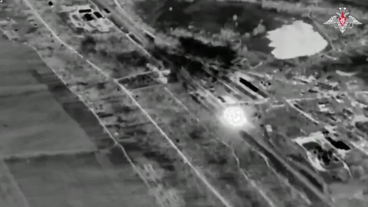 Nga nã hỏa lực tập kích 2 đoàn tàu quân sự của Ukraine