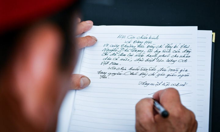 Xúc động những dòng ghi sổ tang Tổng Bí thư Nguyễn Phú Trọng