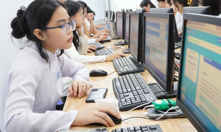 Bộ GD&ĐT lưu ý về việc nộp lệ phí đăng ký xét tuyển đại học, cao đẳng 2024