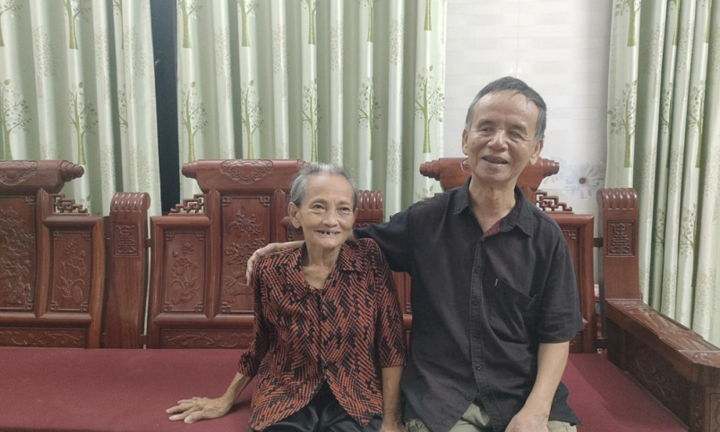 Chuyện tình như mơ của anh thương binh mù đôi mắt và cô mậu dịch viên