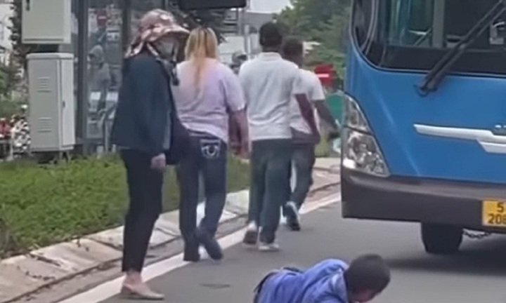 Công an xác minh clip tài xế xe buýt bị đánh gãy răng ở TP.HCM