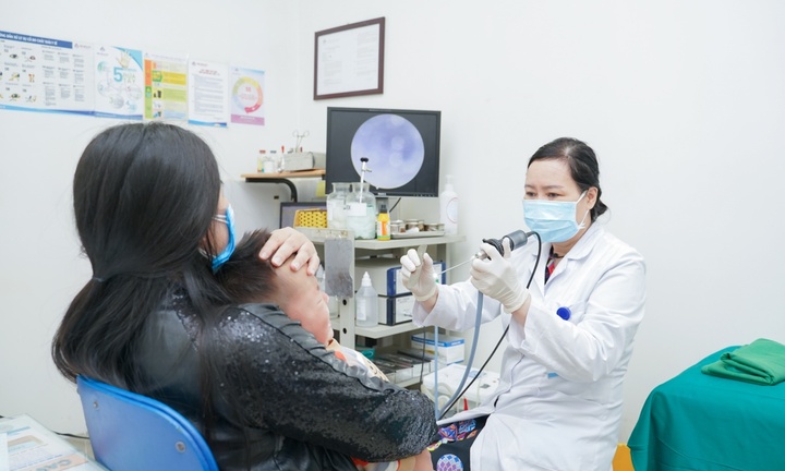 Nhiều trẻ vào viện vì viêm amidan, nguyên nhân vì thói quen sai khi dùng điều hòa