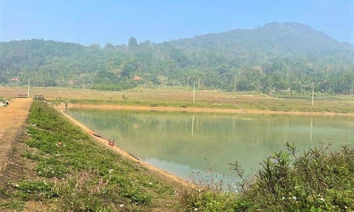 Ra hồ thủy lợi tắm, 3 cháu nhỏ chết đuối thương tâm