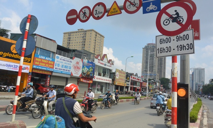 Mức xử phạt lỗi không tuân thủ biển báo cấm mới nhất