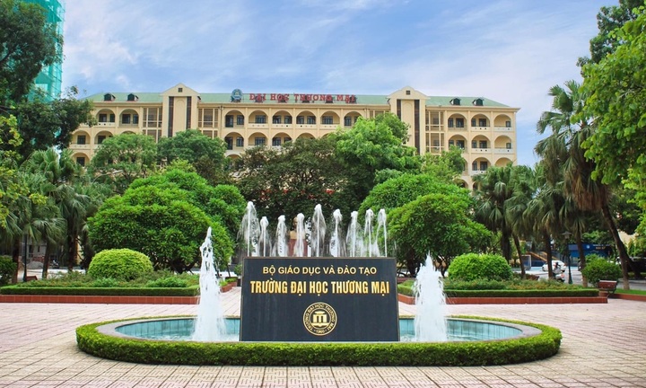 Điểm chuẩn trường Đại học Thương mại 2024: Dự kiến các môn phải từ 8 điểm