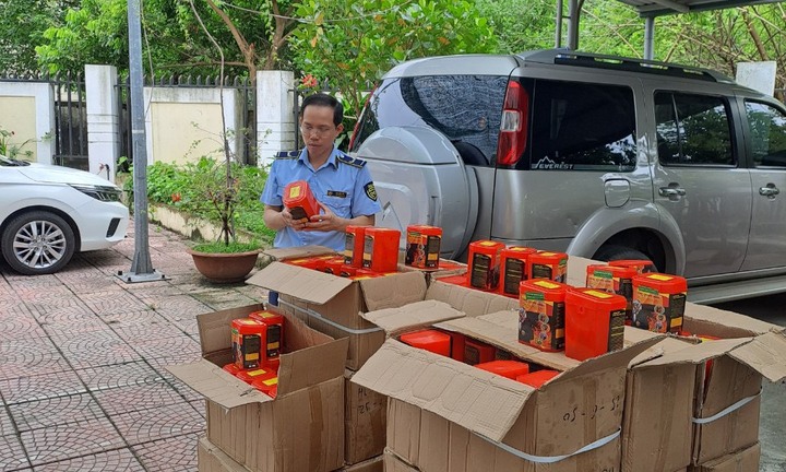 Hàng trăm mặt nạ chống độc có dấu hiệu nhập lậu xuất hiện tại Thanh Trì