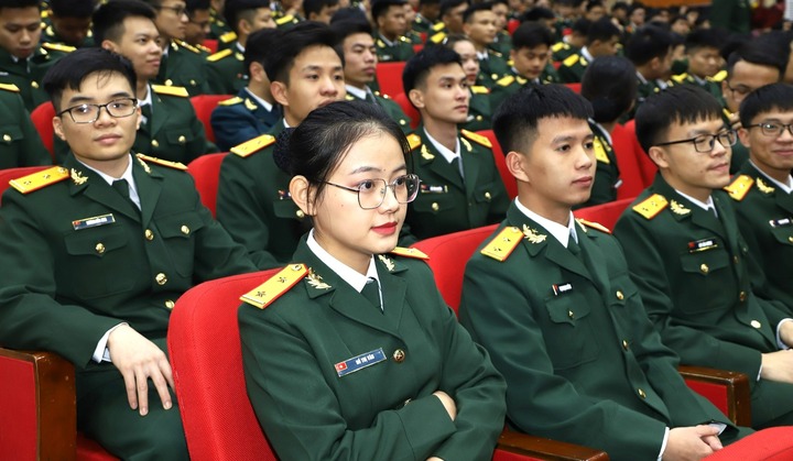 Học viện Kỹ thuật Quân sự công bố điểm chuẩn xét tuyển sớm, cao nhất gần 28 điểm