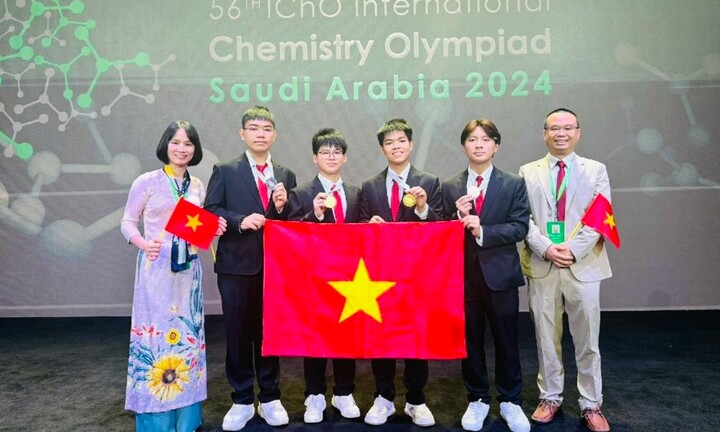 Trường chuyên tỉnh có 3 học sinh giành 3 huy chương Vàng Olympic quốc tế 2024