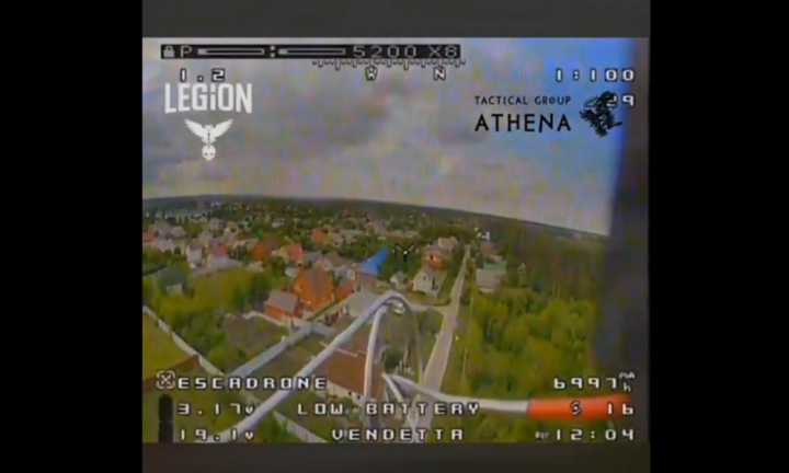 Cận cảnh FPV Ukraine tung đòn tấn công chính xác, bắn nổ trạm radar của Nga
