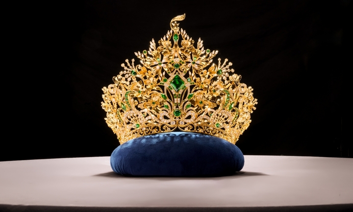 Vương miện vàng 24K Miss Grand Vietnam: Đính 1.000 viên kim cương, ngọc lục bảo