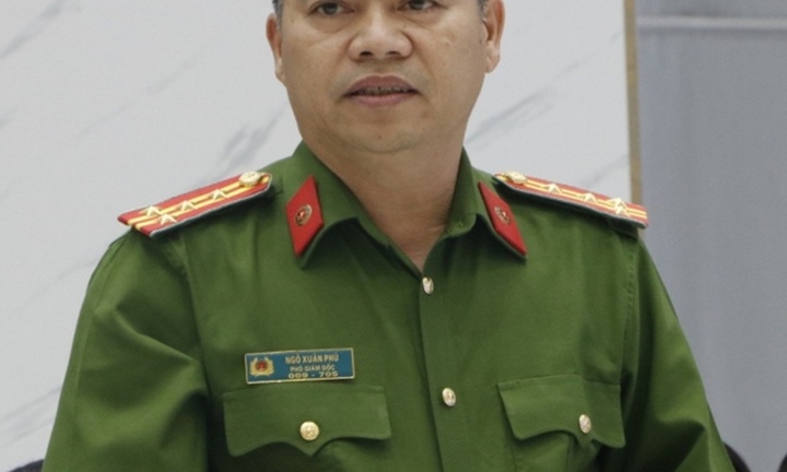 Xôn xao tin 