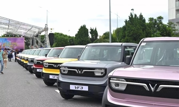 Xe điện VinFast VF3 giá từ 240 triệu đồng, có sạc tại nhà được không?