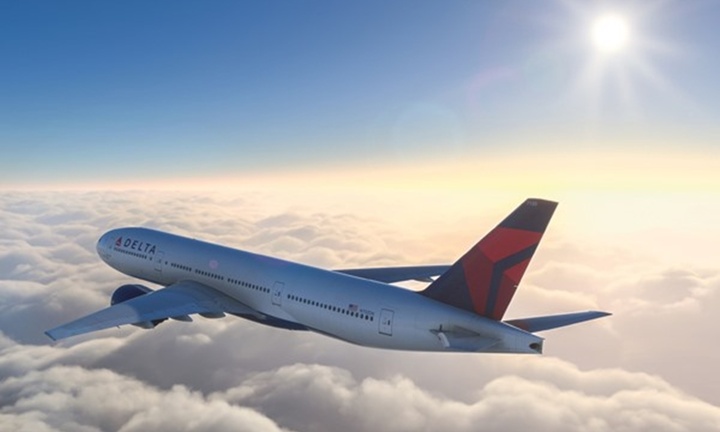 Máy bay Delta Airlines lại gặp sự cố khiến hàng loạt khách buồn nôn