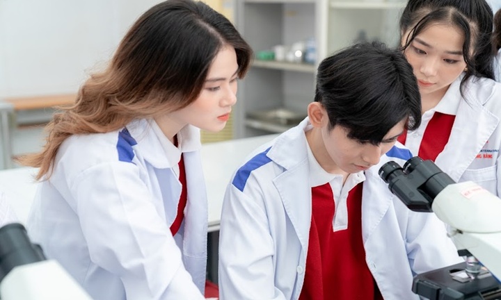 Ngành Dược học ra trường làm gì?