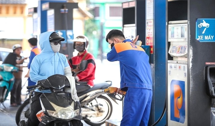 Đề xuất loại máy lạnh, xăng dầu khỏi đối tượng chịu thuế tiêu thụ đặc biệt