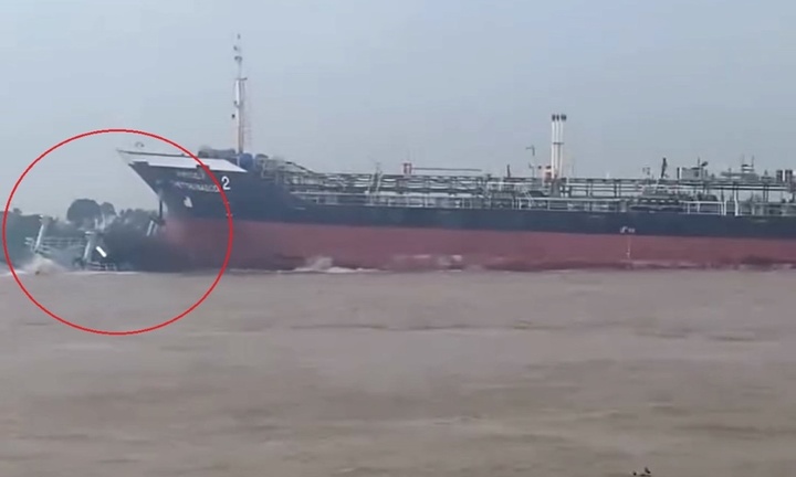 CSGT An Giang thông tin vụ tàu hàng tông phà trên sông Vàm Nao