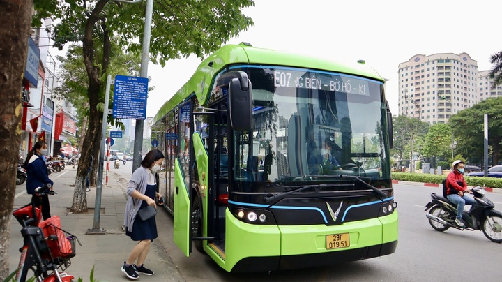 Xe buýt đón trả khách sai trạm bị phạt bao nhiêu tiền?