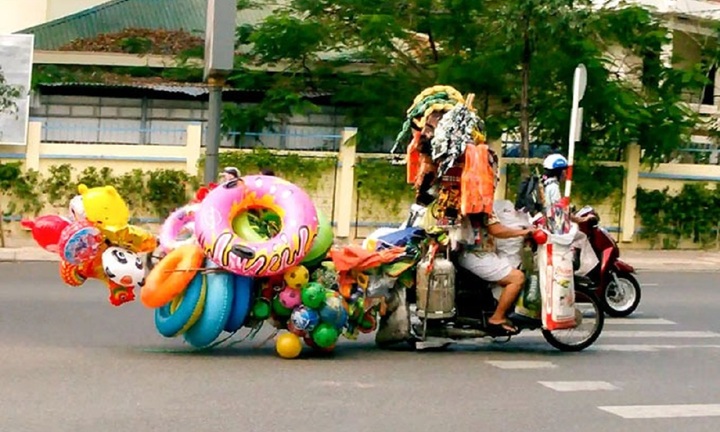 Như thế nào là chở hàng cồng kềnh theo quy định pháp luật?