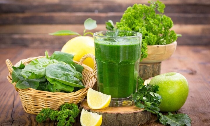 Thực hư việc uống nước ép rau củ nhiễm giun sán?