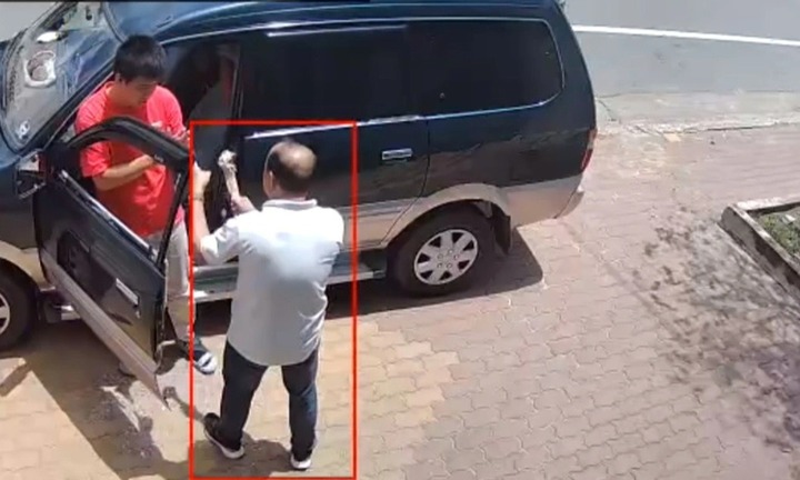 Người đàn ông lấy xương bò đập kính ô tô, bắt tài xế quỳ ở Bình Dương là ai?