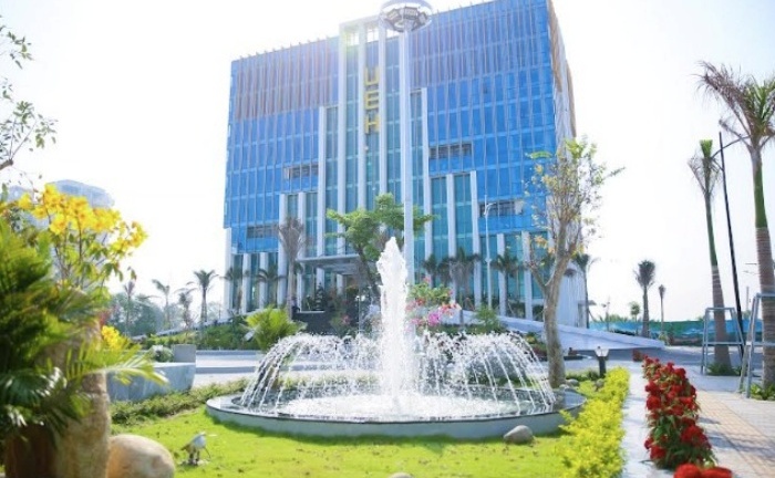 Choáng váng học phí trường ĐH Kinh tế TP.HCM 2024, cao nhất 3,2 triệu đồng/tín