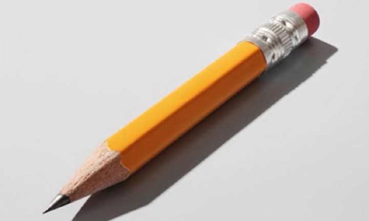 Lý do tại sao bút chì có cục tẩy gắn kèm