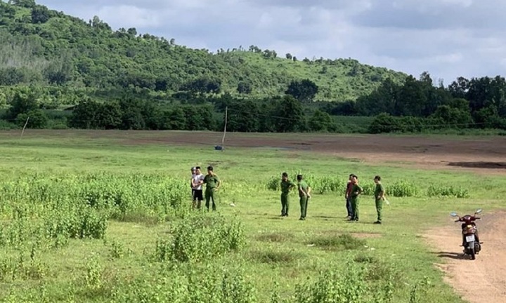 Vụ cô gái 24 tuổi bị hiếp dâm ở đồi cừu: 24h truy bắt 