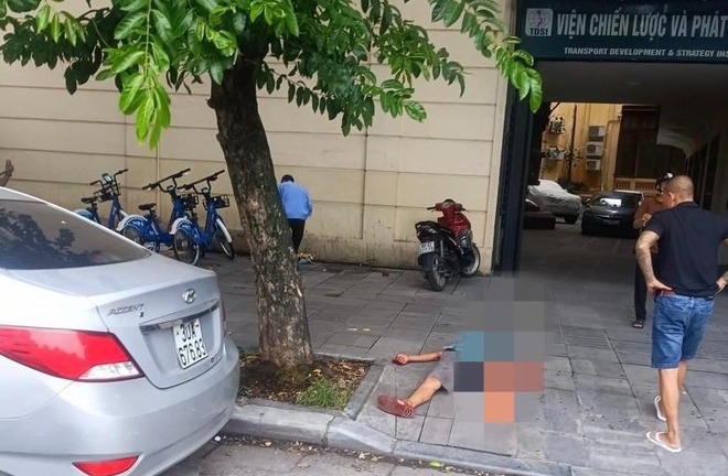 Vụ người đàn ông bị chém gục trên phố Trần Quang Khải: Hé lộ nguyên nhân