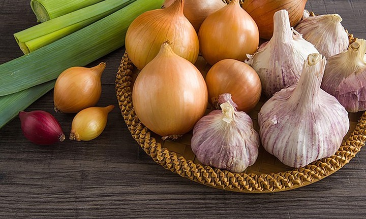 Thực hư việc ăn tỏi và hành sống giảm gần 70% nguy cơ ung thư vú