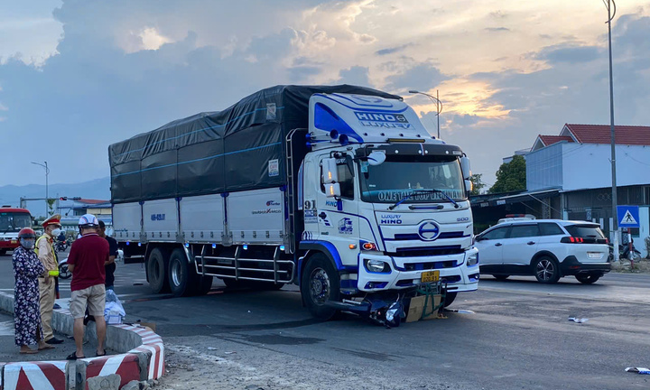 Tin tức tai nạn giao thông mới nhất ngày 20/8: Va chạm trên cao tốc,1 người chết