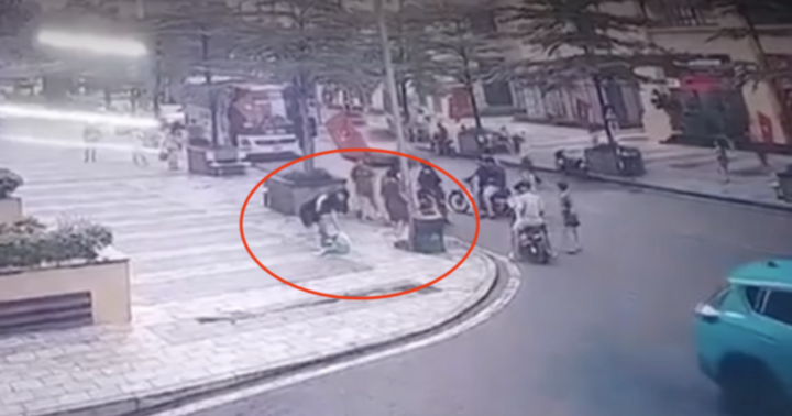 Công an triệu tập người đàn ông đánh đập bé trai trước sảnh chung cư ở Hà Nội