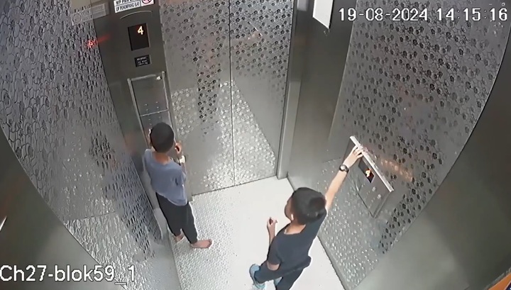 Hai bé trai bị mắc kẹt 9 tiếng trong thang máy vì hành động nghịch ngợm