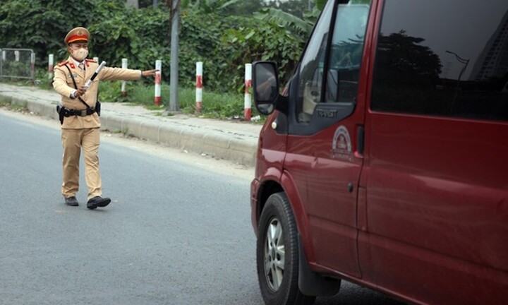 Hà Nội: Xử phạt hơn 9.500 trường hợp xe vận tải hành khách vi phạm trong 6 tháng