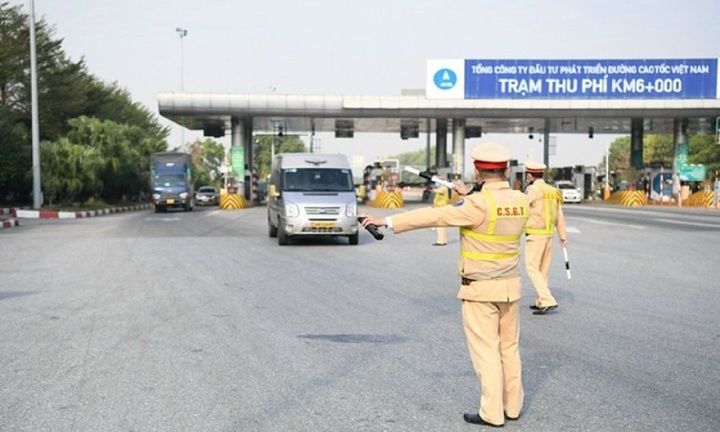 CSGT có được dừng xe khi không vi phạm pháp luật giao thông đường bộ