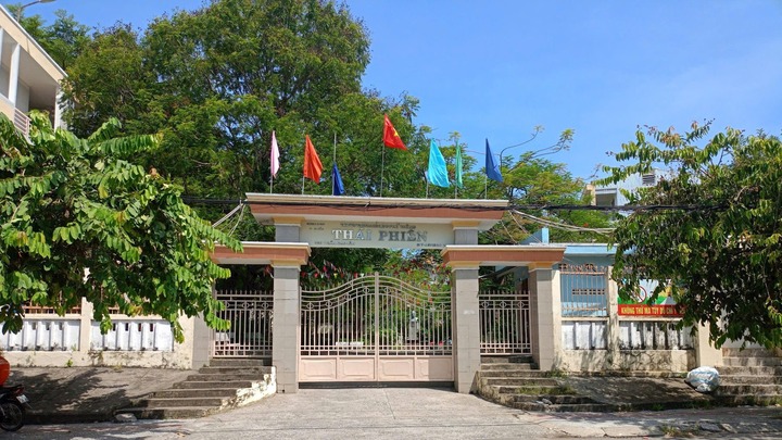 Vụ học sinh ký nhận tiền thưởng nhưng chỉ được phát vở: Học sinh chưa nhận được tiền