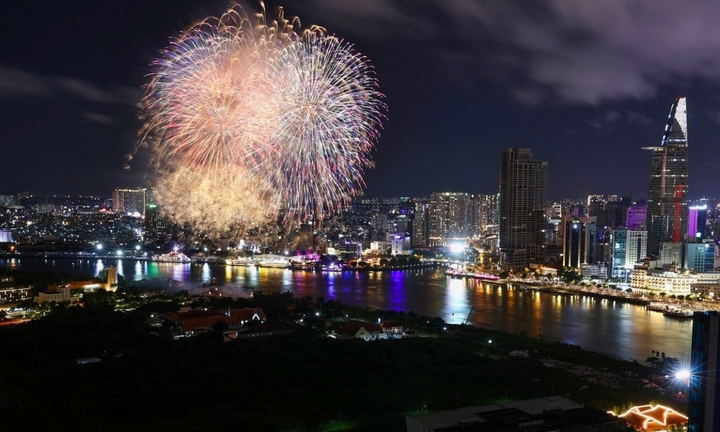 Bắn pháo hoa mừng Quốc khánh 2/9 tại TP.HCM: Cấm xe những tuyến đường nào?