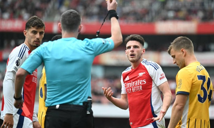 Declan Rice nhận thẻ đỏ, HLV Arteta chỉ trích trọng tài Premier League