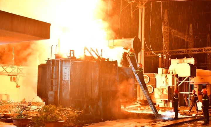 Sự cố trạm biến áp ở Cai Lậy cháy dữ dội trong mưa: Xác định nguyên nhân ban đầu