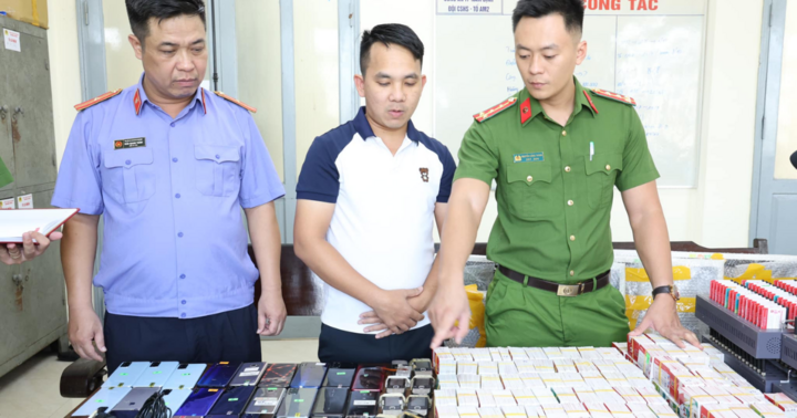 Bắt đối tượng mua bán trái phép 18.000 tài khoản ngân hàng