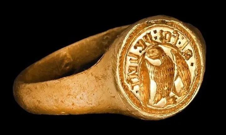 Nam thanh niên “số đỏ”, đi dạo cũng đụng kho báu trị giá 768 triệu đồng