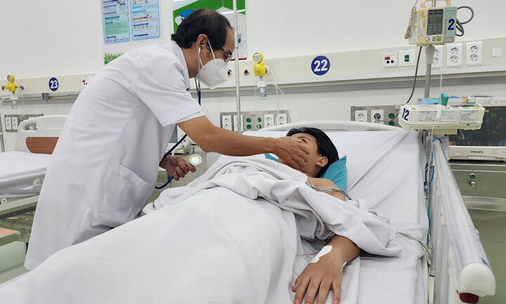 Vụ 13 học sinh Thái Nguyên nhập viện: Bộ Y tế chỉ đạo khẩn