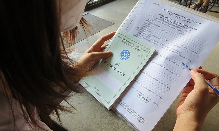 Đang tham gia BHXH mà qua đời thì người thân được hưởng chế độ gì?