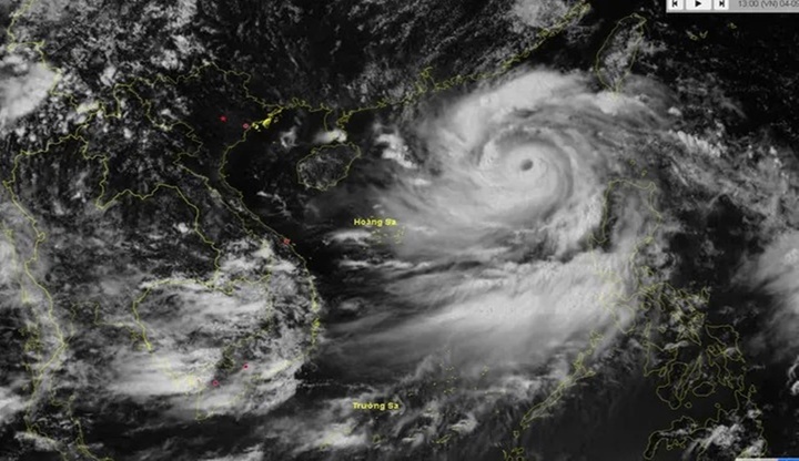 Miền Bắc có thể hứng giông, lốc, sét trước khi bão số 3 đổ bộ