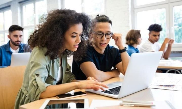 Có nên làm lớp trưởng Đại học không?