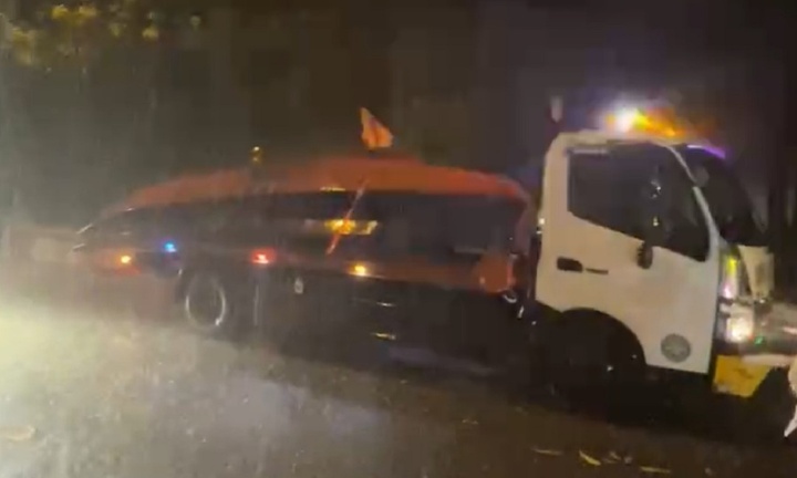 Bà con ở chùa Hương trắng đêm đưa đò lên Thái Nguyên ứng cứu người dân vùng lũ 