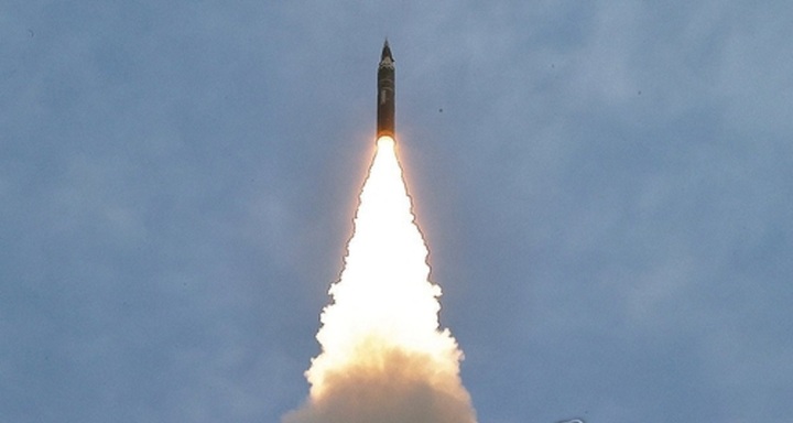 Triều Tiên bắn loạt tên lửa đạn đạo tầm ngắn ra bờ biển phía đông