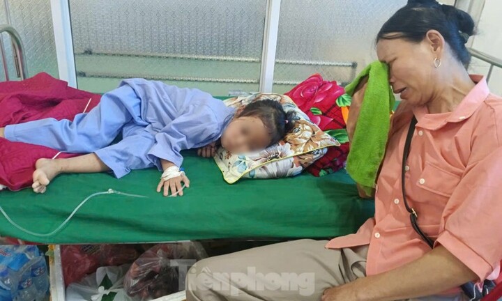 Vụ sạt lở vùi lấp một thôn ở Lào Cai: Em bé duy nhất sống sót trong nhà 5 người