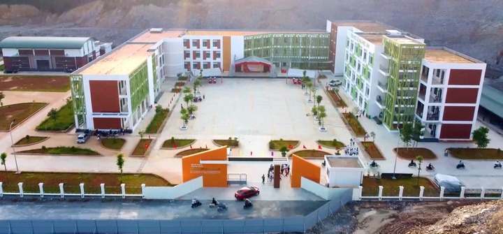 Vụ trường THPT ở Thanh Hóa bị nhầm tên suốt 32 năm: Hiệu trưởng nói gì?