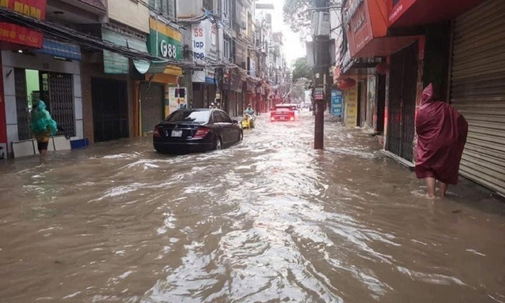 Cập nhật 40 điểm ngập sâu ở Hà Nội sáng nay